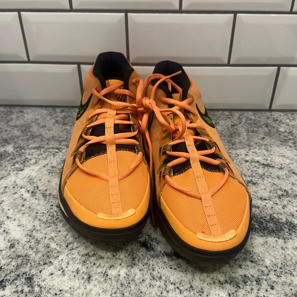 Nike Kyrie Low 3 Mens Orange Basketball Shoes DM1123 800 Size 8.5 - Picture 2 of 8